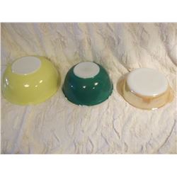 Pyrex& Fire King Bowls
