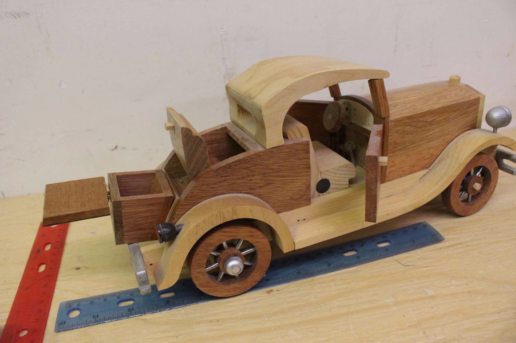 Wooden Toy Vintage Car Wooden Toy Vintage Car