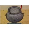 Image 3 : Large Enamel Bowl (19" Diameter)