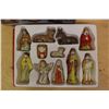 Image 2 : 11 Pieces Deluxe Porcelain Nativity Scene