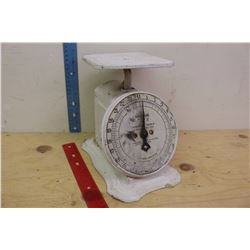 Vintage Universal Household Scale (24 Lbs by Ozs)(Working)