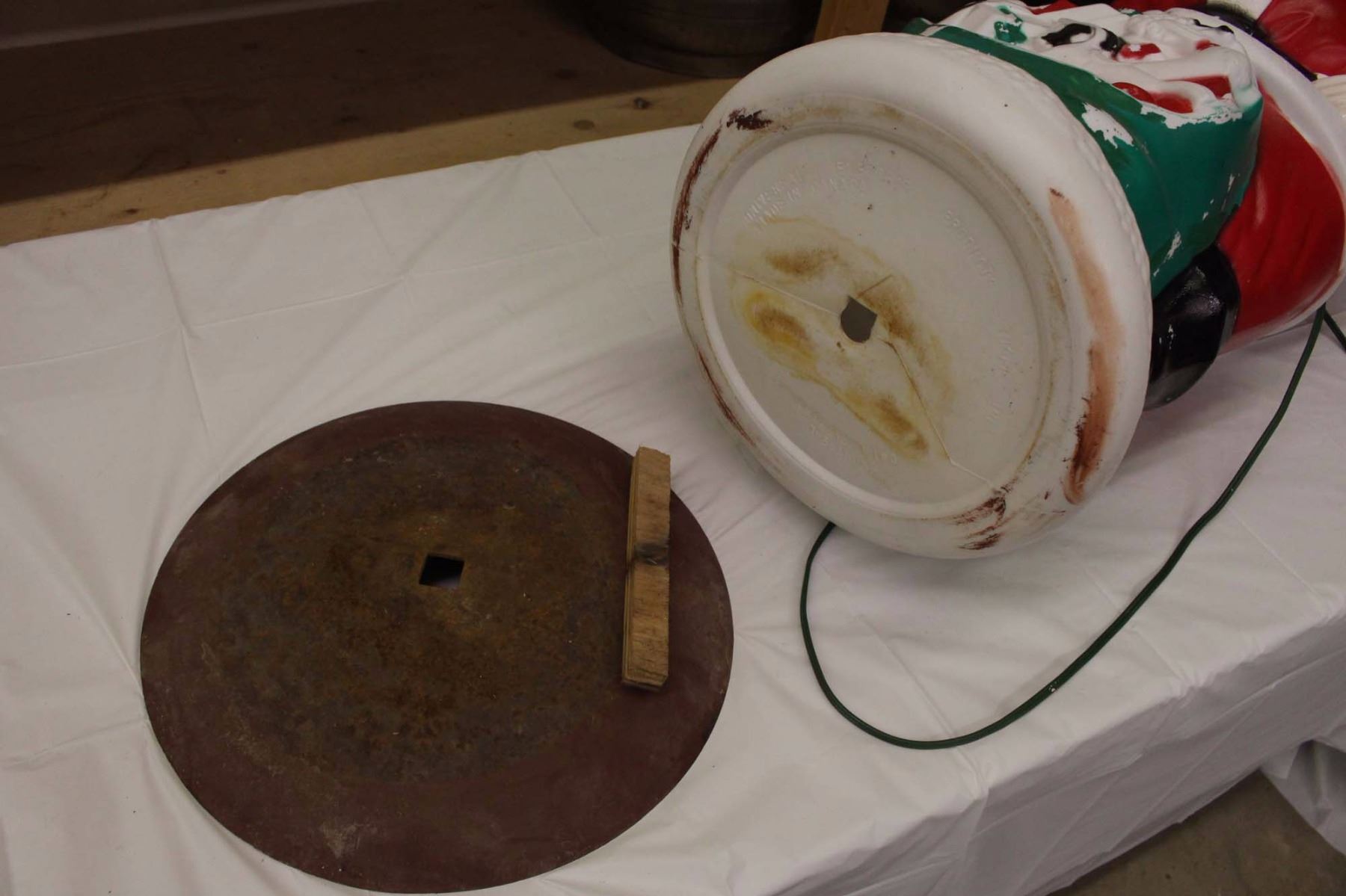 Mr&Mrs Claus Outdoor Decorations (Hard Plastic)(Working)