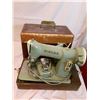 Image 1 : Vintage Singer Sewing Machine In Carrying Case