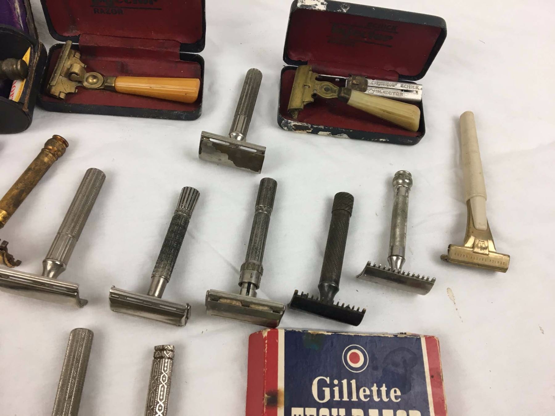 Large Vintage Safety Razor Lot (18) W/Extras
