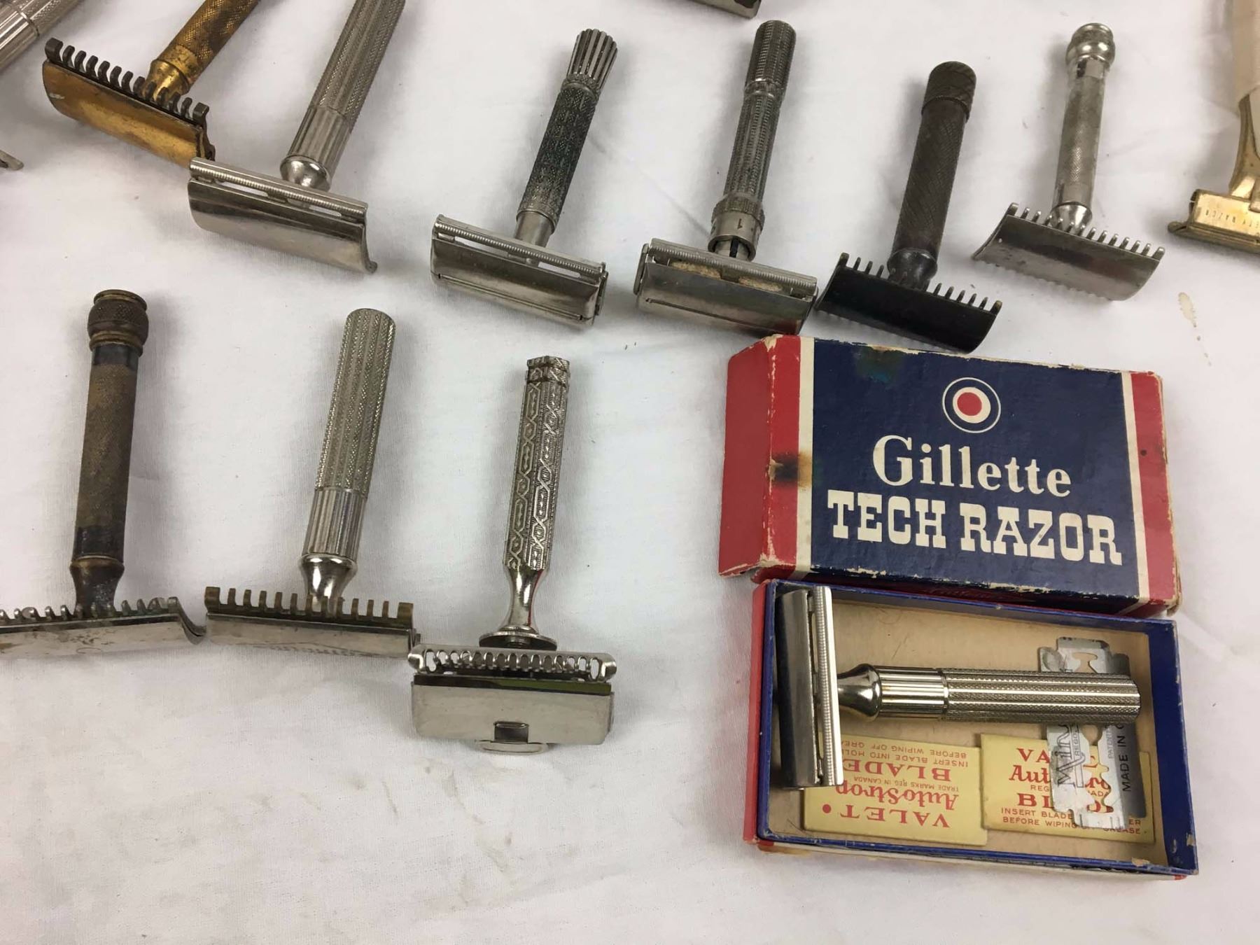 Large Vintage Safety Razor Lot (18) W/Extras