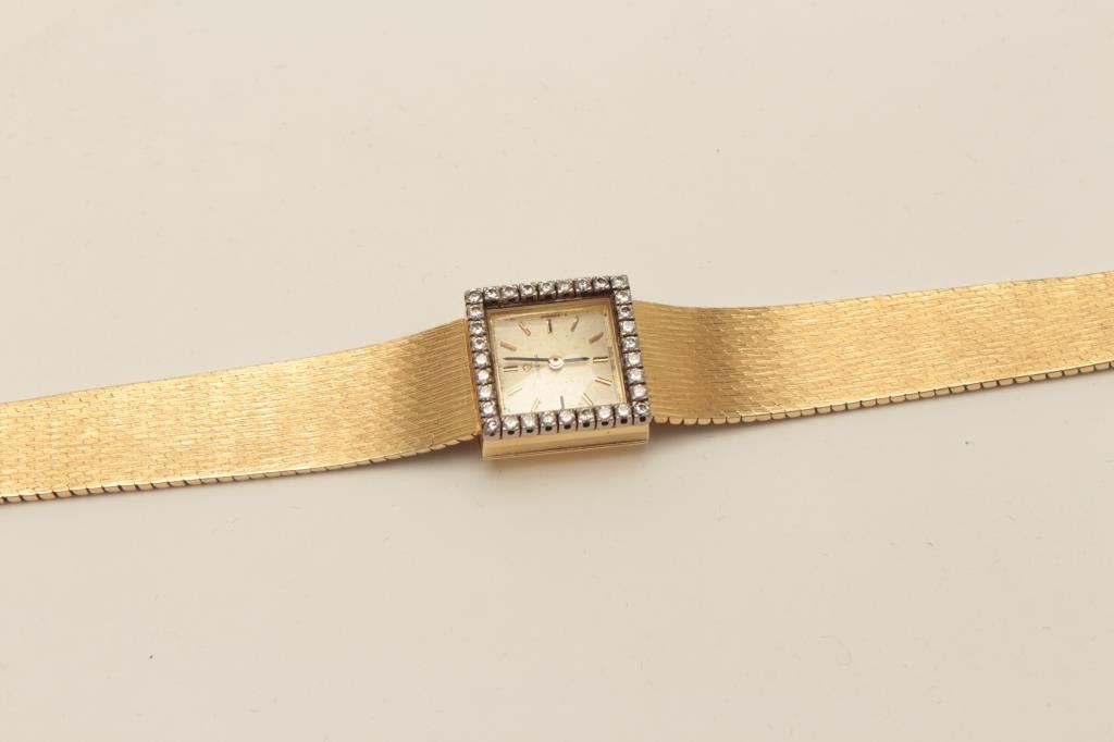 One Vintage Ladies Omega Wrist Watch In 18k Yellow Gold And Diamond Bezel Weight 43 Gms Est 3
