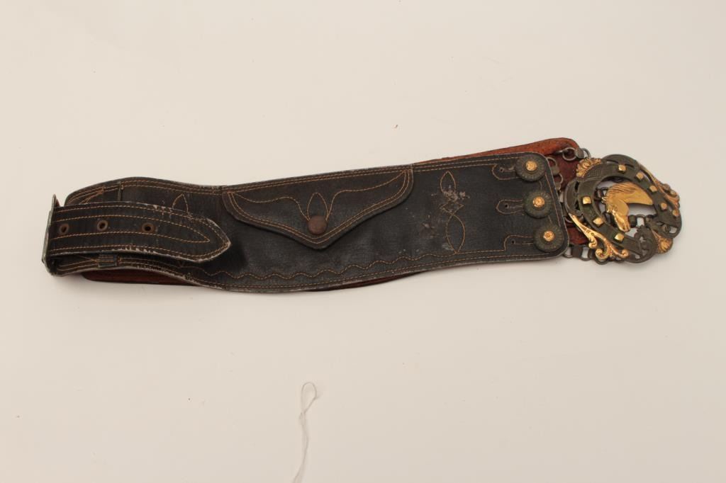 Mexican dress belt buckle with fancy gold and silver buckle. Circa 19001915. Very impressive. Es