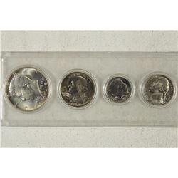 1968-D US YEAR SET UNC HALF IS 40%  SILVER