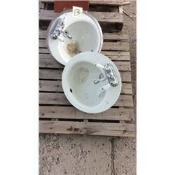 Pallet 2 cast iron sinks