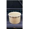 Image 1 : Roseville 2qt Pot