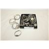 Image 1 : TRAY OF SILVER TONE ESTATE JEWELLRY