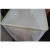 Image 1 : WHITE DANBY APARTMENT SIZED FREEZER