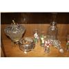 Image 2 : SHELF LOT OF VINTAGE GLASSWARE