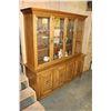 Image 2 : 2-PIECE 4DOOR CHINA DISPLAY CABINET