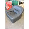 Image 2 : BLACK LEATHER SOFA AND LOVESEAT