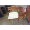Image 1 : VINTAGE TELEPHONE TABLE