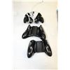 Image 2 : 2 XBOX 360 CONTROLLERS AND GAMECUBE CONTROLLER