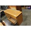 Image 2 : SOLID OAK 6-DRAWER DRESSER WITH MIRROR