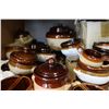 Image 2 : SHELF LOT OF CERAMIC WARE