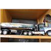 Image 3 : FIVE NYLINT CORP SEMI TRUCKS WITH TRAILERS