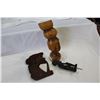 Image 1 : THREE WOOD FIGURES