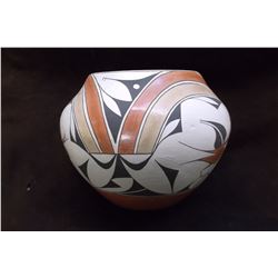 Zia Pot- C. 1920- Turkey and Rainbow Pattern- Hand Painted- Good Condition- 7" H  X 9" W