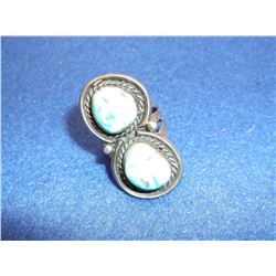 Unmarked Sterling and Turqoise Ring