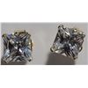 Image 2 : #20-9K YELLOW GOLD ASSORTED CRYSTAL STUD