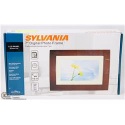 NEW SYLVANIA 7' DIGITAL PHOTO FRAME