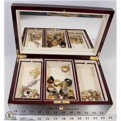 LARGE LOCKING JEWELRY BOX