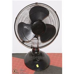 NEW MAINSTAYS OSCILLATING 16" TABLE FAN