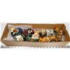 Image 1 : BOX OF COLLECTIBLE DOG FIGURINES