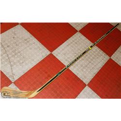 NEW RH EASTON FIBRELITE CARBON HOCKEY STICK