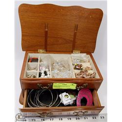 SMALL JEWELRY BOX W/ CONTENTS