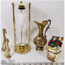 VINTAGE BRASS HOUR GLASS SAND