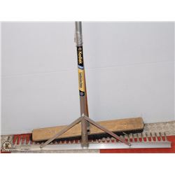 LANDSCAPE RAKE & PUSH BROOM