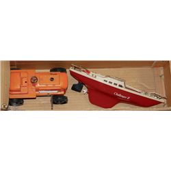 FLAT W/ VINTAGE TOYS