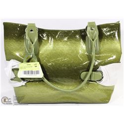 LARGE GREEN SNAKESKIN STYLE PURSE NEW