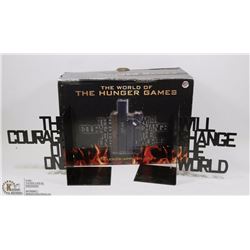 THE WORLD OF THE HUNGER GAMES BOOK ENDS