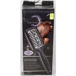 INFINITIPRO BY CONAIR IONIC STRAIGHTENING BRUSH