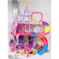 MY LITTLE PONY PLAY SET WITH ABOUT 13 PONY'S