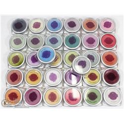 LOT OF 30+ ASSORTED SCENTSY WAX MELTS