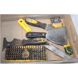 BOX W/ 7 RICHARDS DRYWALLING / PAINTING TOOLS