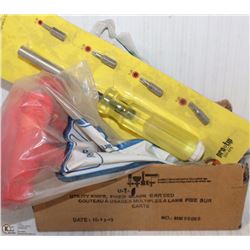 LOT WITH VARIOUS T-HANDLE HEX KEYS + MAGNETIC