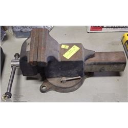 6 CAST STEEL SWIVEL VICES