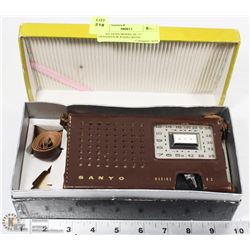 SANYO 1970'S MODEL 6C-17 TRANSISTOR RADIO WITH