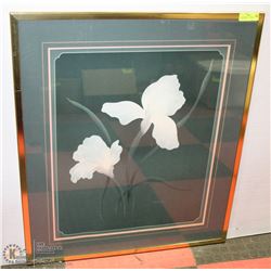 LARGE GREEN PICTURE FRAMED AND MATTED