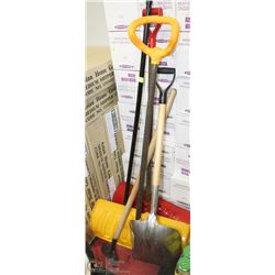 BUNDLE OF YARD TOOLS