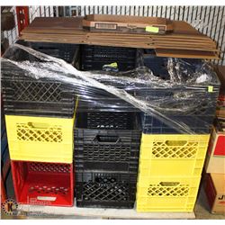PALLET OF PLASTIC CRATES