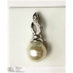#39 -18KT W. GOLD SOUTH SEA PEARL DIAMOND PENDANT